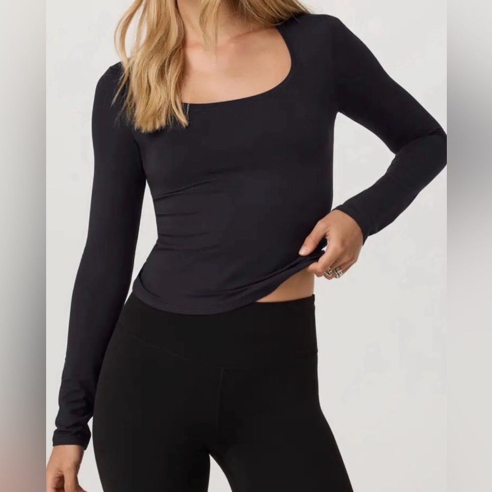 Hollister Black Long Sleeve Scoop Neck Top w/ Built-In Bra | XS